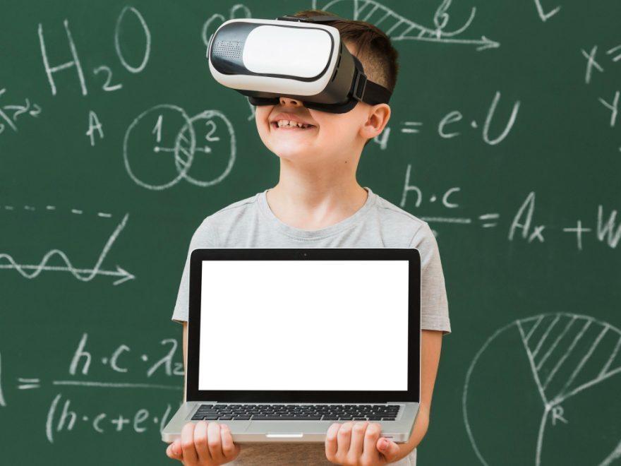 Navegando pelas Ondas da Educação 4.0: Desbravando Novos Horizontes Tecnológicos